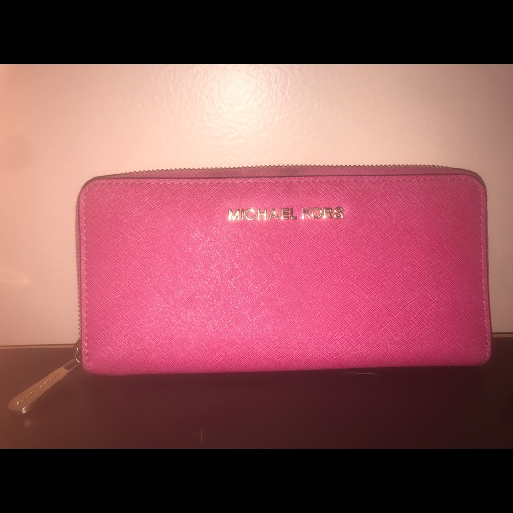 Michael kors wallet